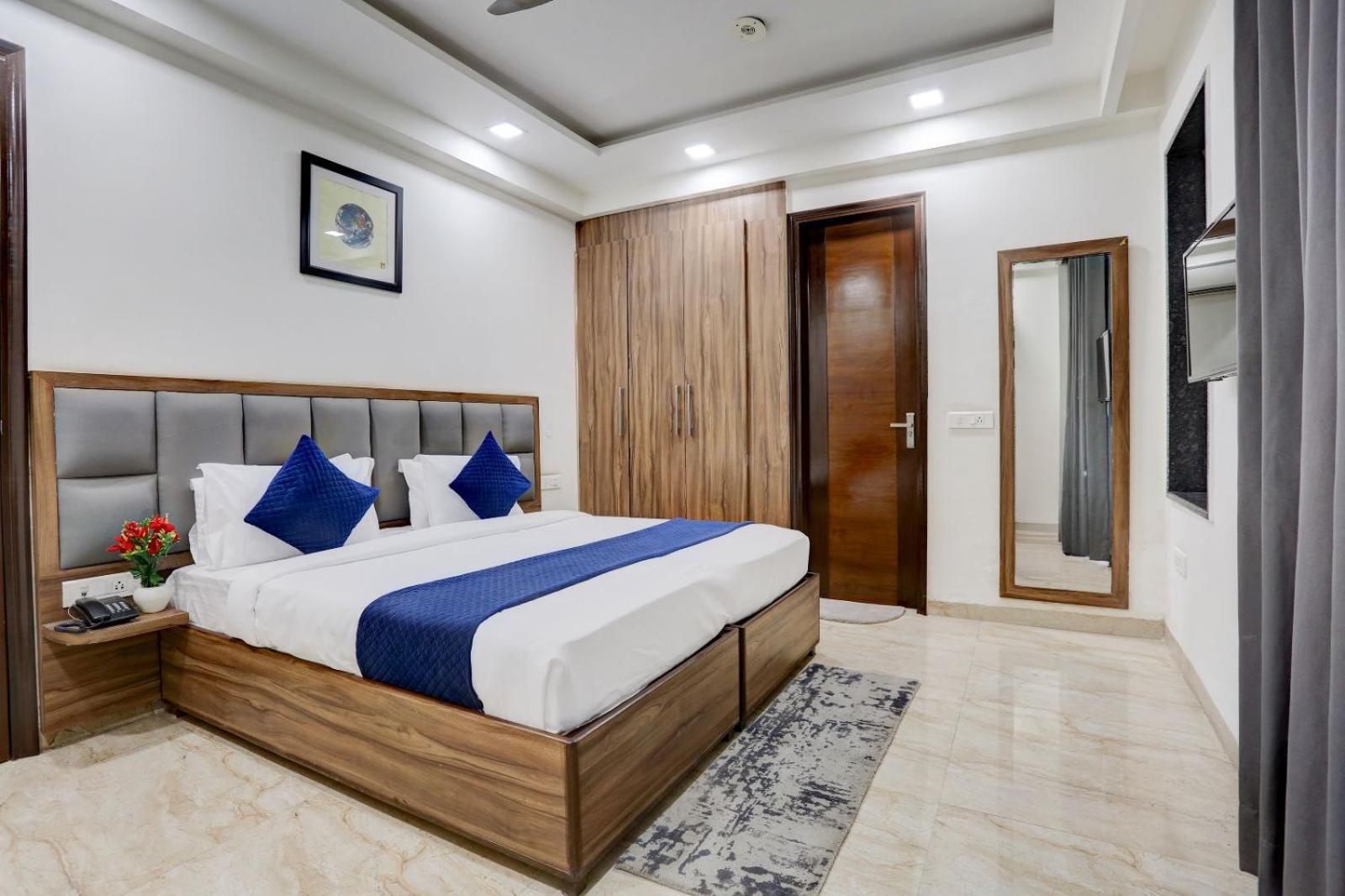 Hotel Greysky Medicity Гургаон Экстерьер фото