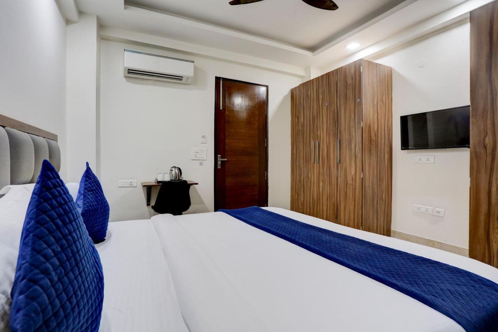 Hotel Greysky Medicity Гургаон Экстерьер фото