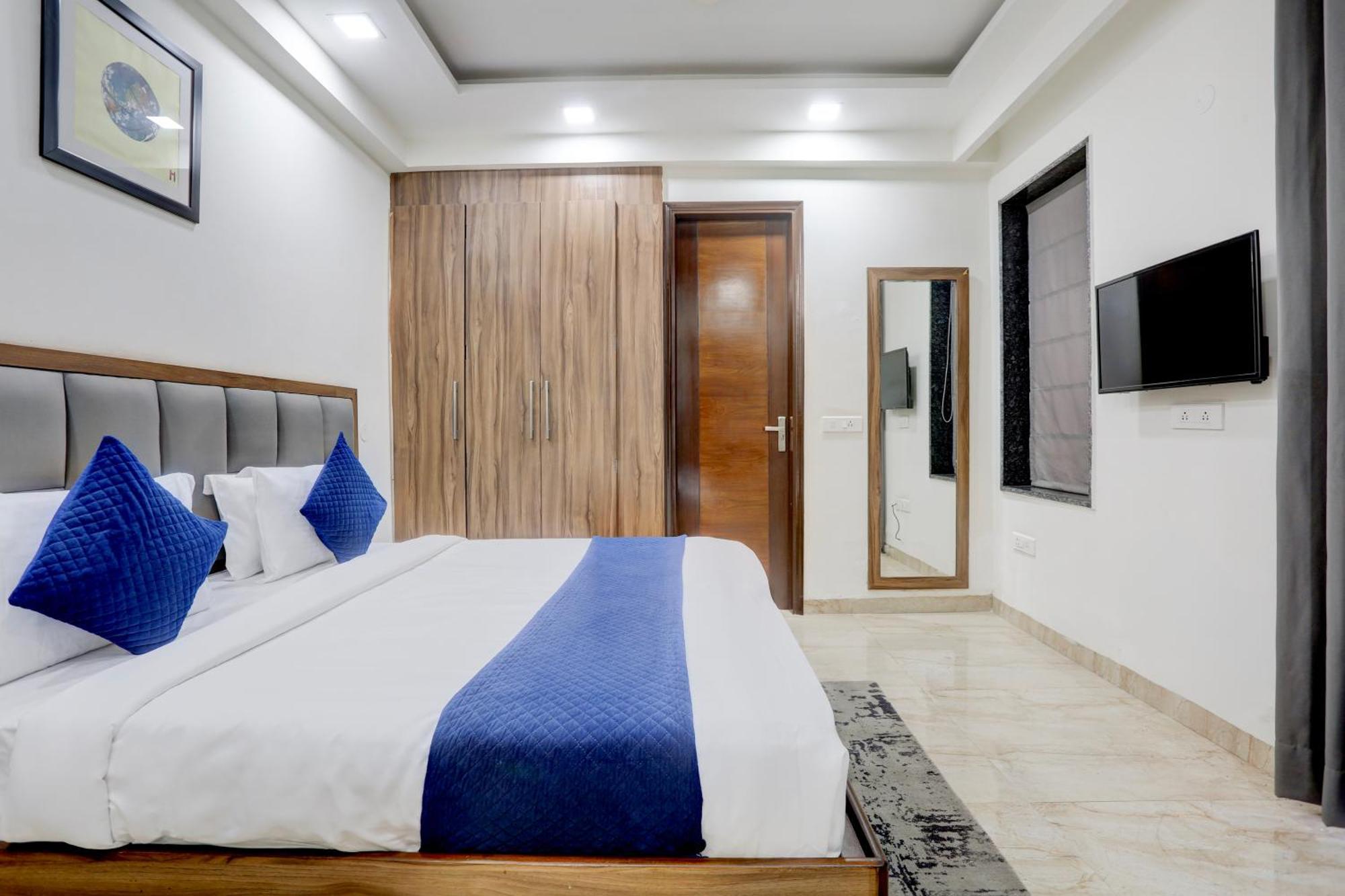 Hotel Greysky Medicity Гургаон Экстерьер фото