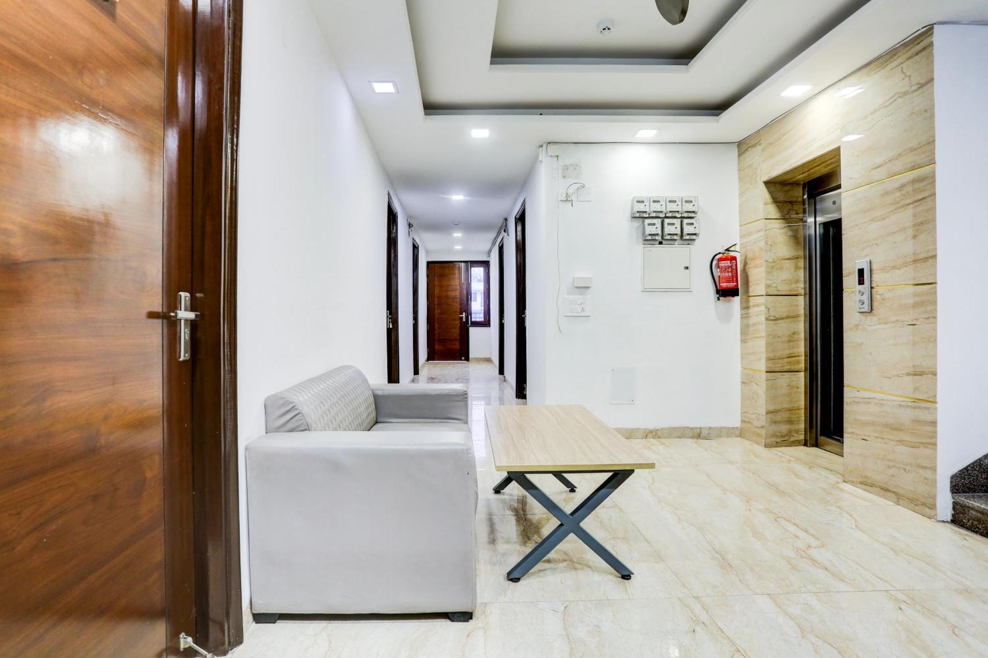 Hotel Greysky Medicity Гургаон Экстерьер фото