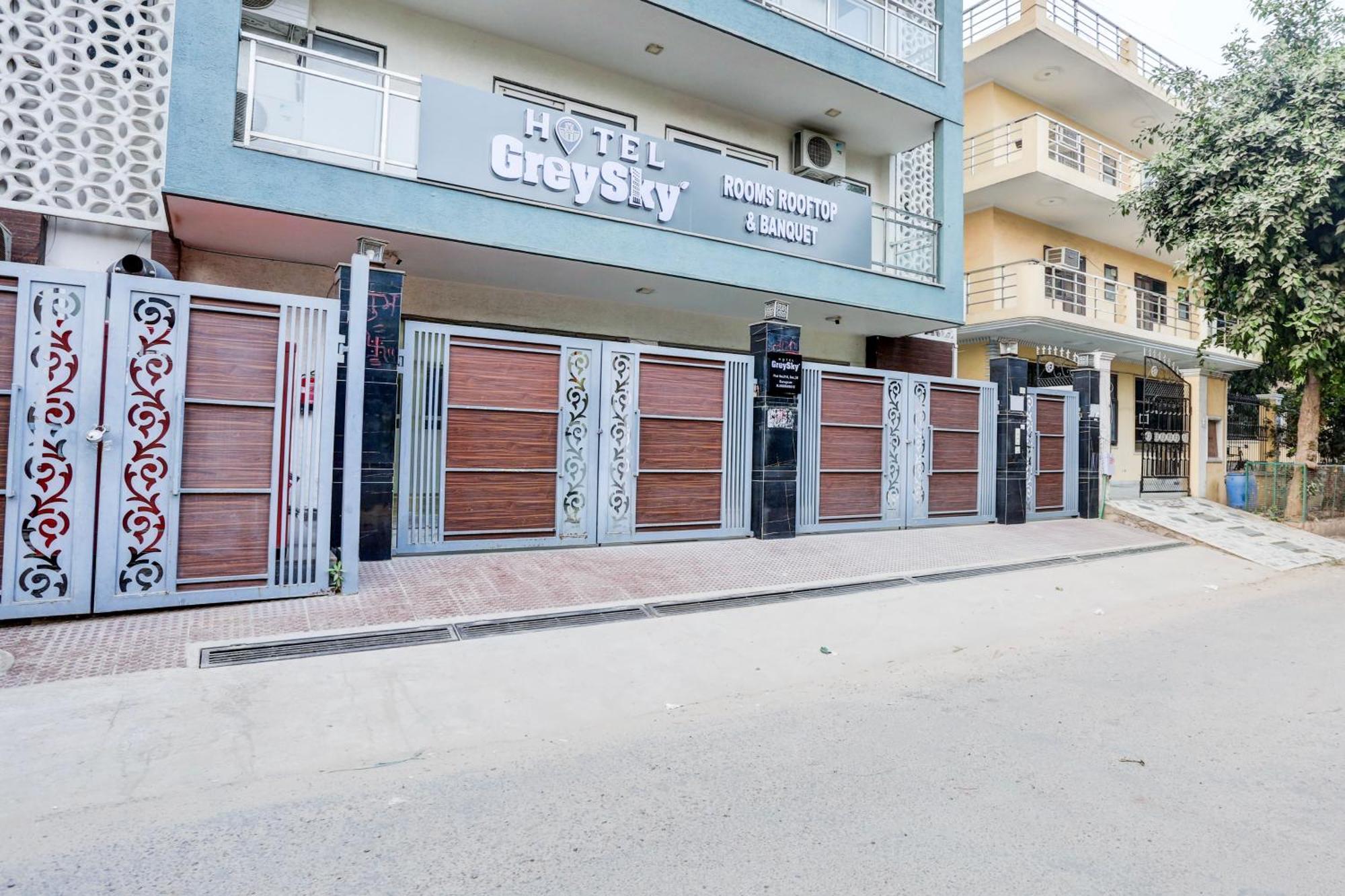 Hotel Greysky Medicity Гургаон Экстерьер фото